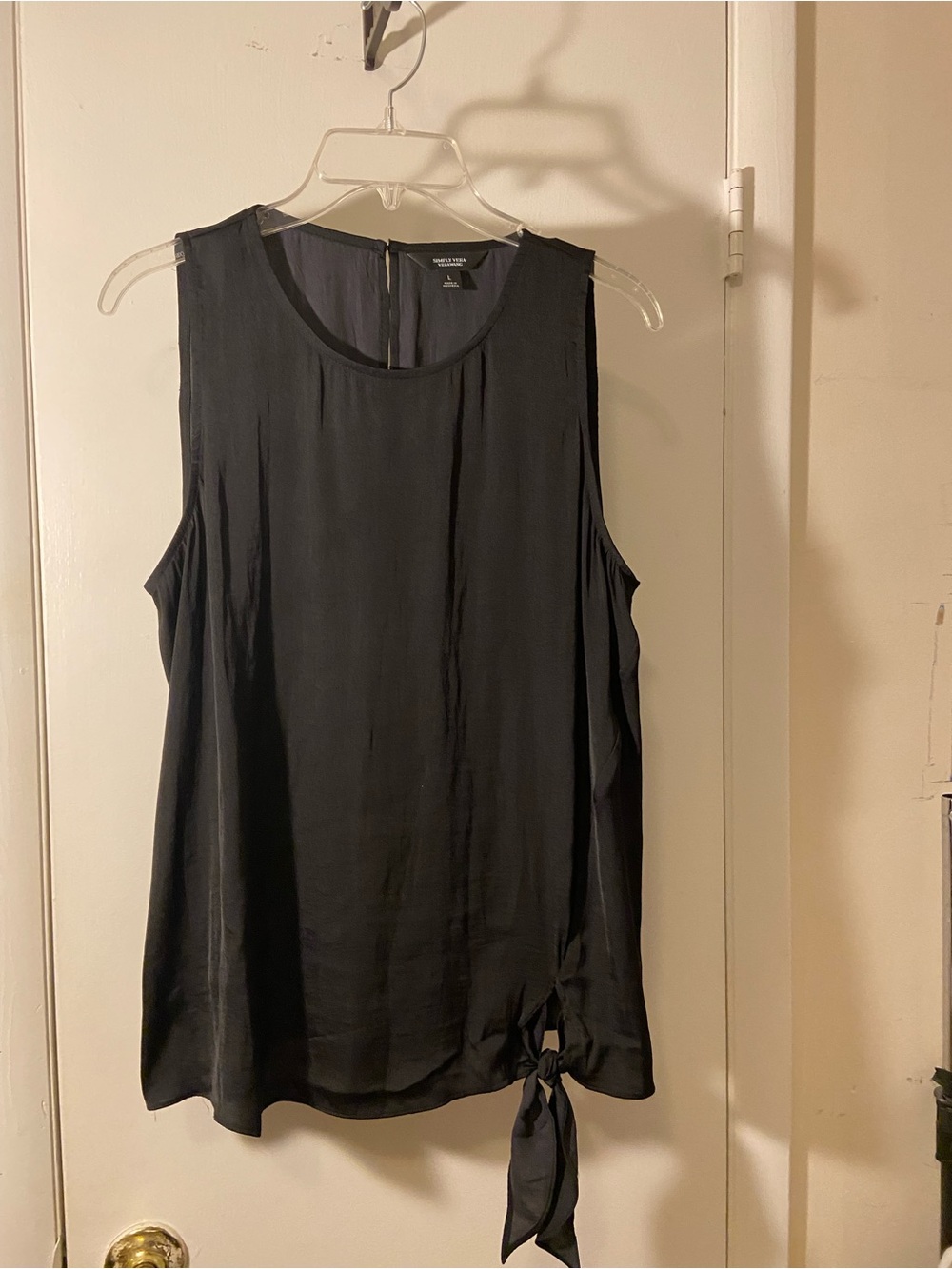 Vera Wang Black Sleeveless Tie-Hem Tank Top
